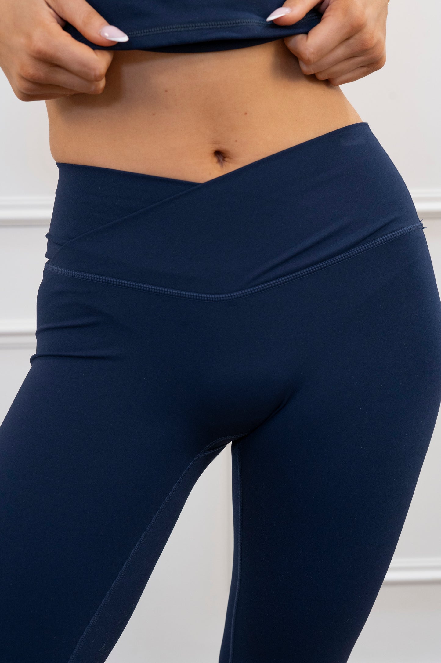 Signature Flared Legging - Navy